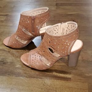 XOXO Peep Toe Ankle Booties. Size 6.5